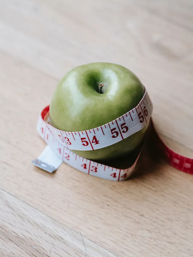 manzana con corazón